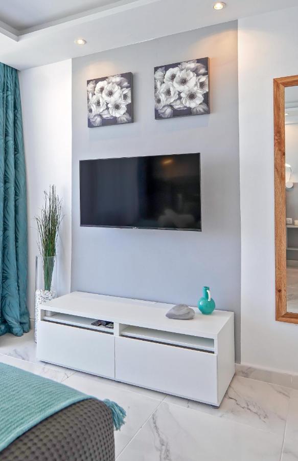 Modern Studio With A Sea View And Pool Access Ponderosa 801 Playa de las Americas  Exterior photo
